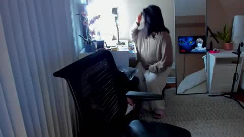 Giana online show from December 5, 2:55 am