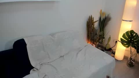 Snapshot of aileen_stone chatting on January 3, 4:48 pm Aileen online show from January 3, 4:48 pm