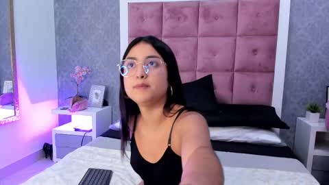 Ailen online show from November 7, 2:19 pm