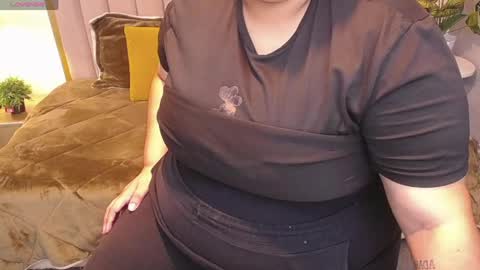 Ailyn rouss online show from April 12, 1:59 pm