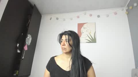 Katie   online show from January 13, 6:16 pm