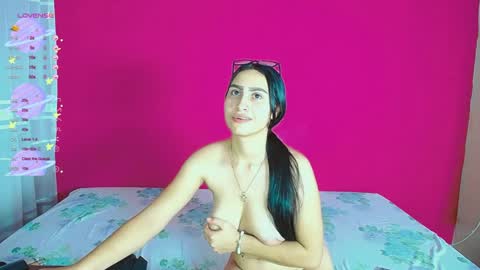 aisha_stacey0410 online show from December 6, 3:57 am