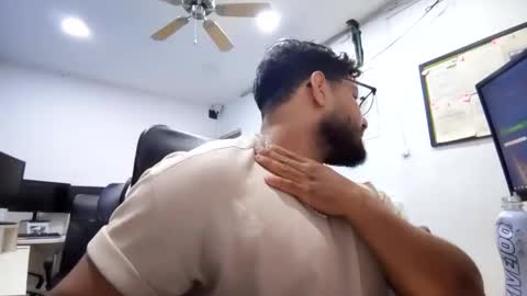 Esteban online show from November 1, 5:28 am