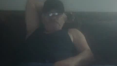 ajames6961 online show from June 1, 3:02 pm