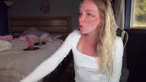 AJ online show from April 10, 2:17 am