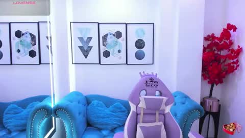 Azaka  online show from March 2, 12:34 pm