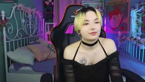 Akemi online show from March 1, 3:38 pm