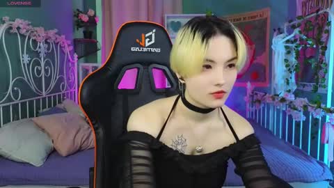 Akemi online show from March 1, 9:29 am