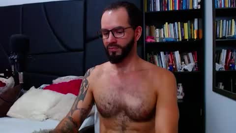 akiles online show from January 16, 11:14 pm