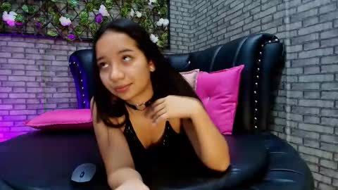 Snapshot of akimmidoll chatting on September 25, 2:46 pm Akimmidoll GMT-5 0630 -1330 online show from September 25, 2:46 pm