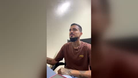 akiracontas123 online show from April 24, 2:52 pm