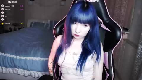 akirahartyx online show from September 9, 4:40 pm