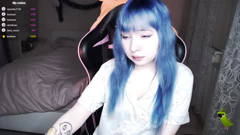 akirahartyx online show from December 25, 6:30 pm