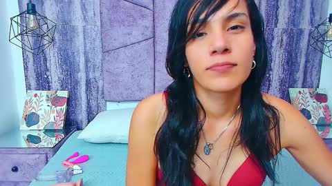 AlahiaEvansz online show from February 4, 1:42 am