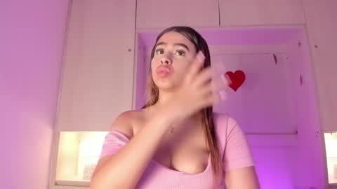 alaiaroose online show from March 5, 8:29 pm