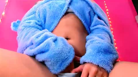  Alaiia  online show from January 11, 5:30 pm