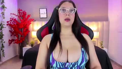 alana online show from June 9, 3:23 pm