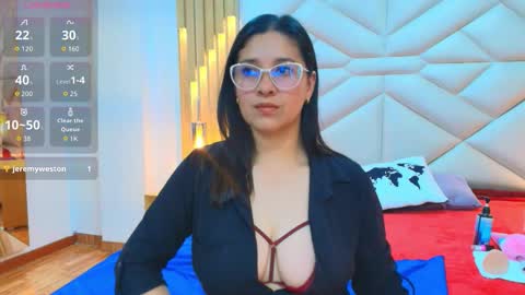 Alana  online show from November 20, 7:55 pm