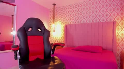  ALANA online show from October 8, 1:06 pm