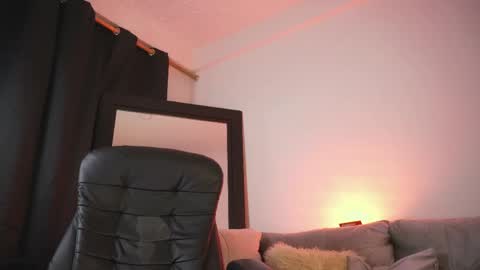 Alanna online show from May 3, 6:19 am