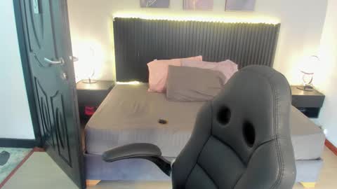 ALANI online show from December 2, 12:25 pm