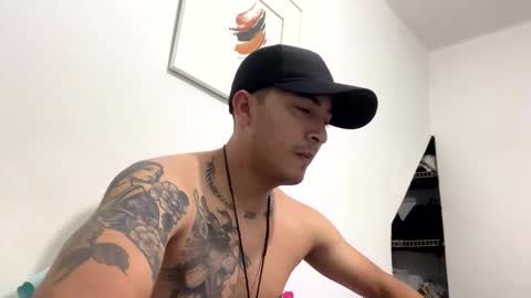 alanj998 online show from October 2, 2:21 am