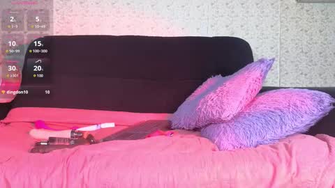 alanna_jones23_aws online show from January 5, 5:27 pm