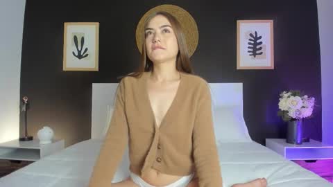 Alanna Cute Russell online show from October 27, 7:47 pm