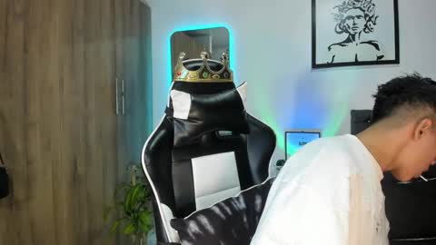 alannaughty_ online show from February 17, 10:03 am