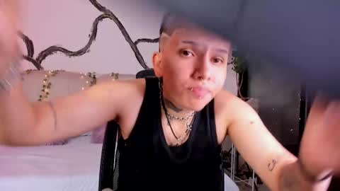 Snapshot of alanred_ chatting on October 5, 3:37 am alanred_ online show from October 5, 3:37 am