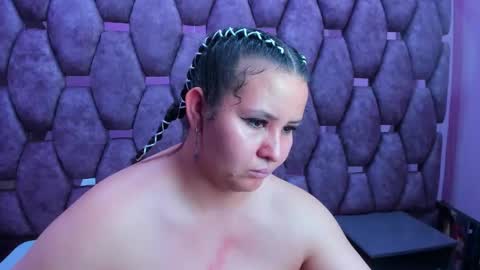 AlaSmith  online show from November 19, 6:02 am