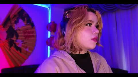 albaandthayron online show from November 10, 12:08 pm