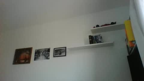 albertodivenire online show from February 1, 3:28 pm