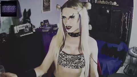 Mistic witch online show from February 27, 10:24 pm