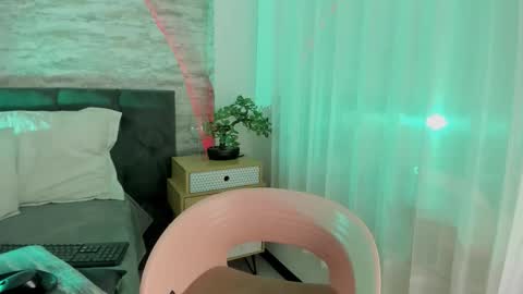 aleec_nyx online show from October 22, 1:46 pm