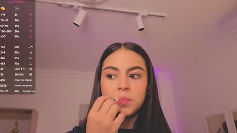 Snapshot of alejaa___ chatting on September 30, 12:15 pm Alejandra online show from September 30, 12:15 pm