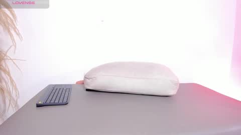 Snapshot of alejaa_queen chatting on October 3, 12:31 am aleja online show from October 3, 12:31 am