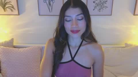 Alejandhra online show from December 2, 10:30 pm