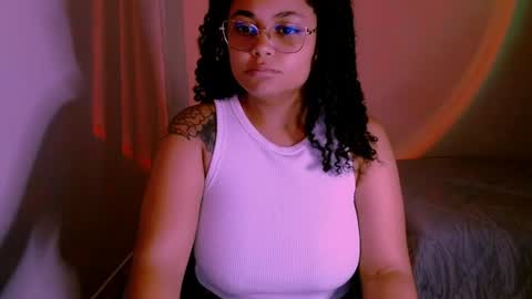 Alejandra  online show from July 17, 12:23 am