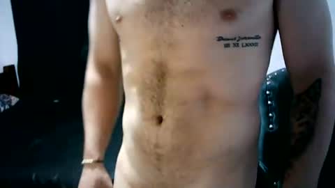 alejandrojarafara915 online show from August 2, 6:31 pm