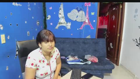 zoe and Kataleya online show from February 11, 12:58 pm