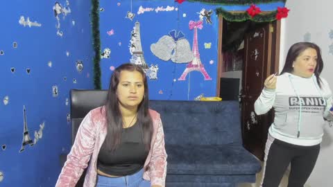 zoe and Kataleya online show from January 27, 12:05 pm