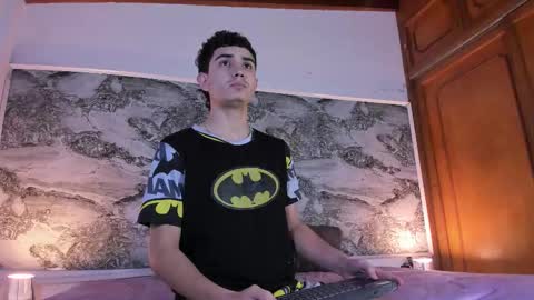 alejo_gray1 online show from November 17, 3:25 pm