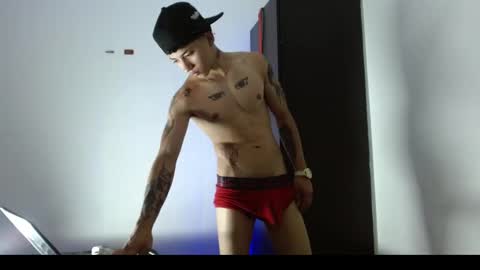 alejo online show from April 21, 9:44 pm