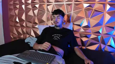 aleking13 online show from October 5, 1:08 pm