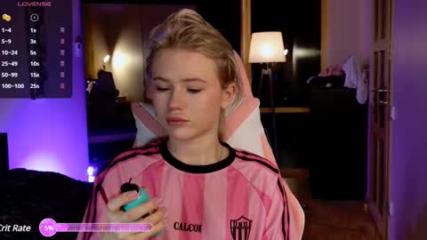 Snapshot of aleksalore chatting on March 3, 4:14 am Lexi online show from March 3, 4:14 am