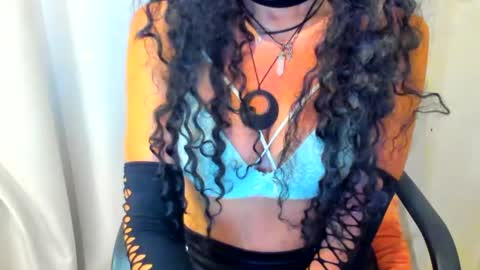 Luly online show from June 22, 1:11 am