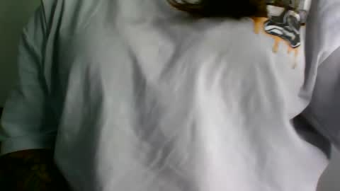 QUEEN OFF MILk  IM BACK  15 NOV online show from March 25, 1:40 pm