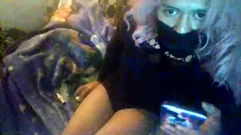 aless_lorraines online show from October 17, 11:47 am