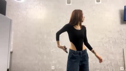 Emma online show from February 7, 1:03 pm